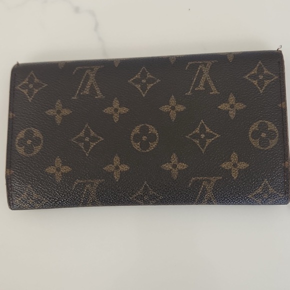 Louis Vuitton Sarah Classic Monogram Brown Wallet - Picture 6 of 12